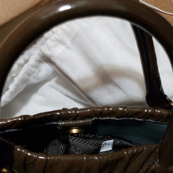 *Authentic* Prada Good Condition! Christmas SALE! ACCEPT OFFER - Picture 8 of 9